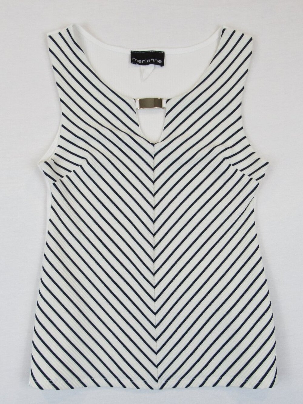 Marianne Top Women's Sleeveless Diagonal Chevron Pattern Keyhole No Size Tag